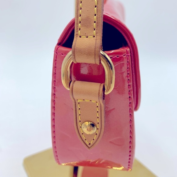 Auth Louis Vuitton LV Pink Framboise Vernis Monogram Leather Malibu Street Bag - Picture 13 of 16